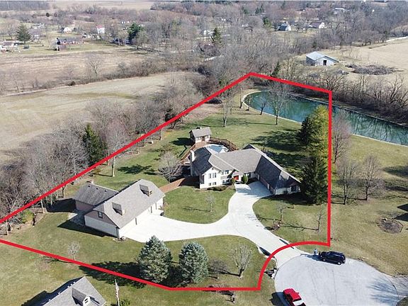 4th image of 5701 Swan Dr