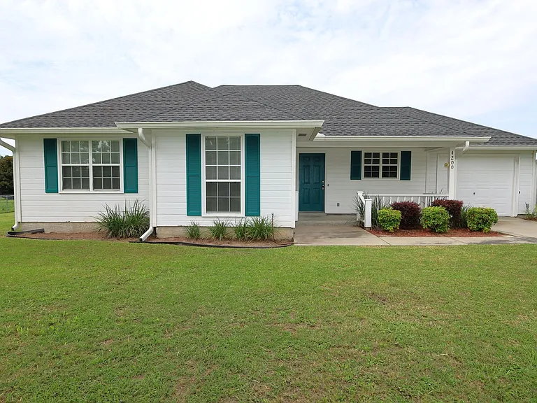4200 Shadowwood Dr — Photo 1