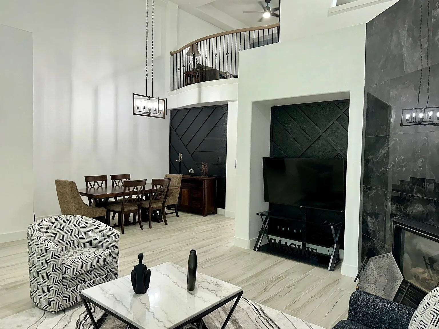 3 bed, 2.5 bath, 2129 sqft, $4,600 — Photo 3