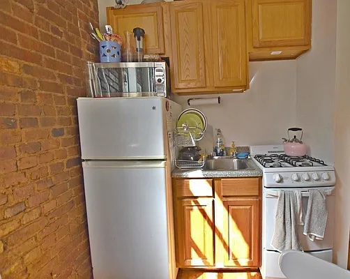 Rented by Compass | media 10