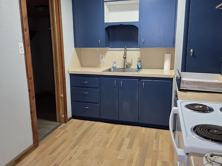 128 N Jones St — Photo 2