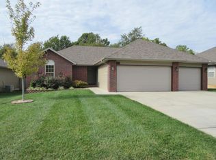 2107 S Fisk Ave, Springfield, MO 65807