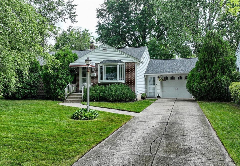 1st image of 145 Park Forest Dr
