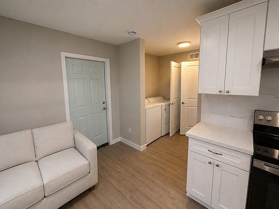 5th image of 2960 Lunar St