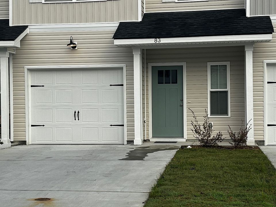 1st image of 83 Heirloom Rd #1