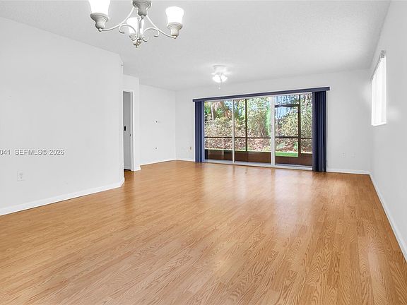4th image of 900 SW 142nd Ave #115L