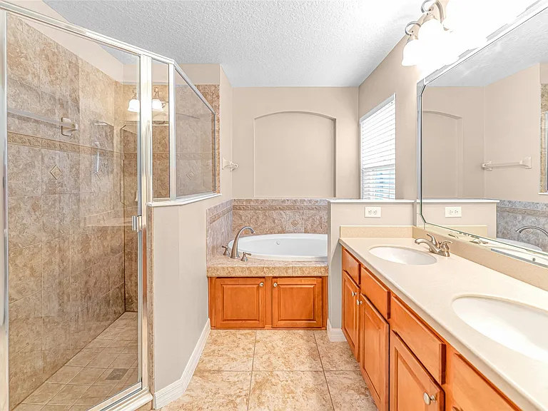 14921 Braywood Trl — Photo 2