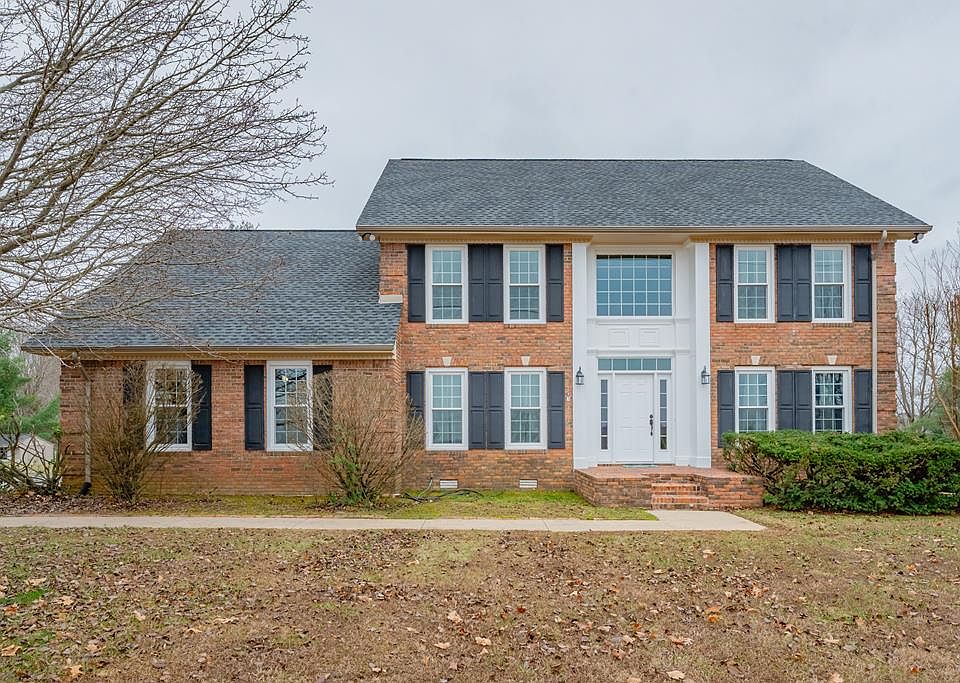 1st image of 1225 College Dr