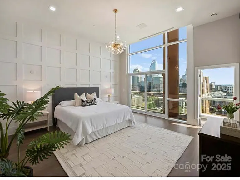 315 Arlington Ave #2302 — Photo 3