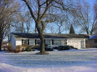 2523 Skyline Dr, Beloit, WI 53511
