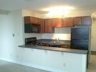 1st image of 600 E 8th St APT 2E