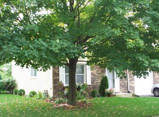 552 Grimes Ave, Naperville, IL 60565