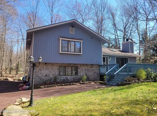 128 Livingston Ln, Gouldsboro, PA 18424