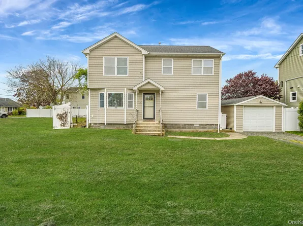374 Rider Avenue, Patchogue, NY 11772