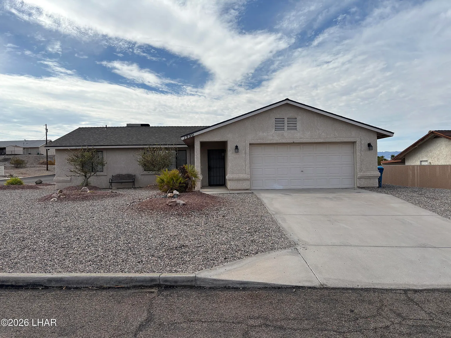 3 bed, 2.0 bath, 1301 sqft, $1,600 — Photo 1