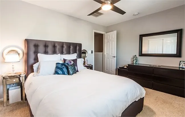 359 Montgomery Dr — Photo 6