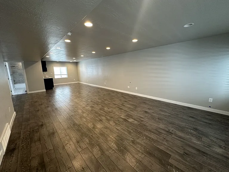 3321 W 1690 N — Photo 21