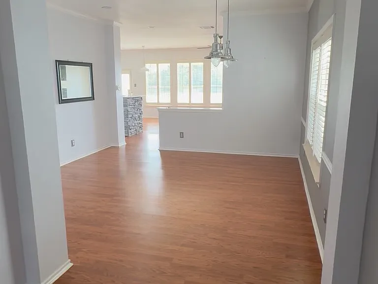 22407 Madison Park — Photo 44