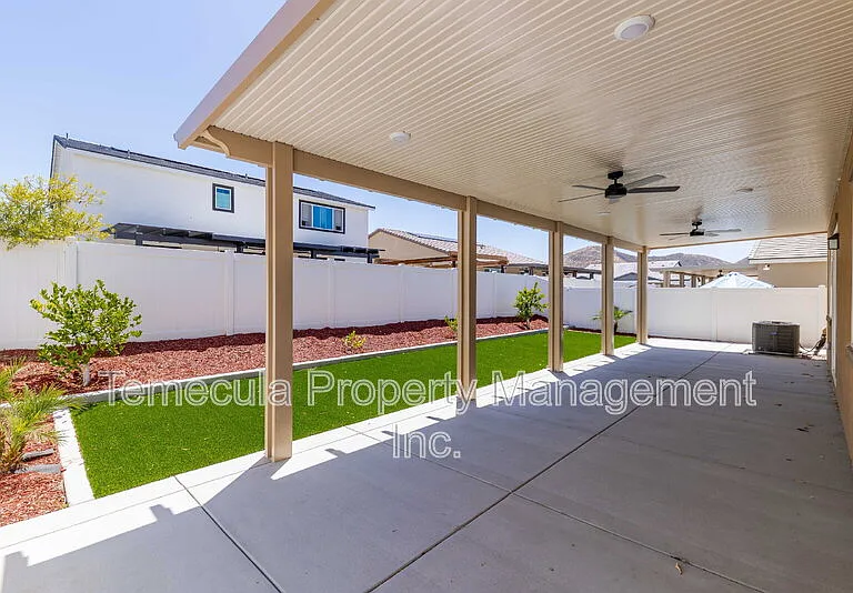 1816 Tapaderos St — Photo 21