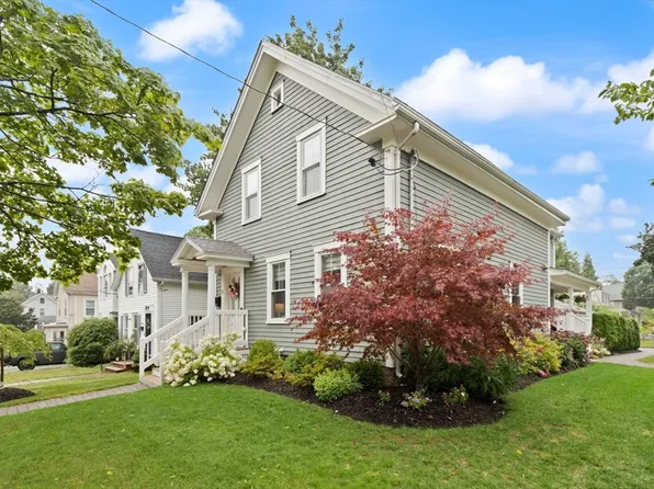 51 Mount Vernon St, Reading, MA 01867