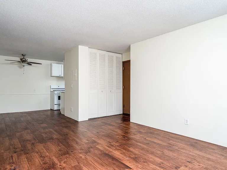 2655 Colfax Ave S — Photo 3