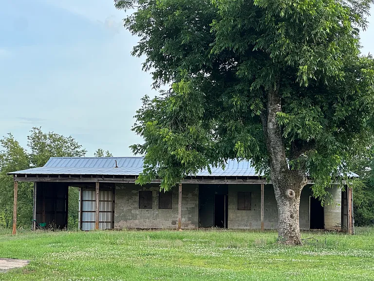 2640 Teamon Rd — Photo 9