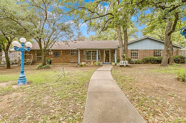 1st image of 5617 Woodcrest Dr