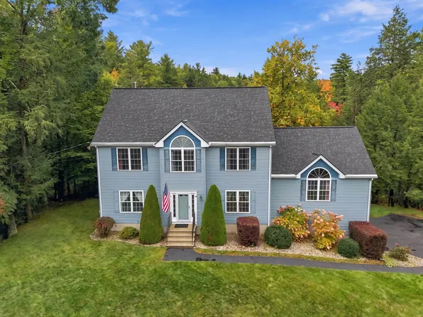98 Lady Slipper Lane, Chester, NH 03036