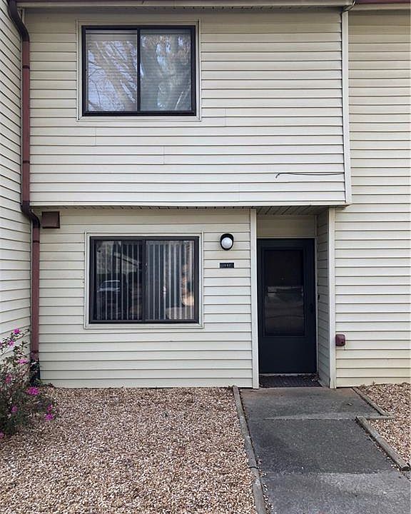 1st image of 1092 Country Ct