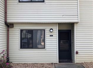 1092 Country Ct, Lawrenceville, GA 30044