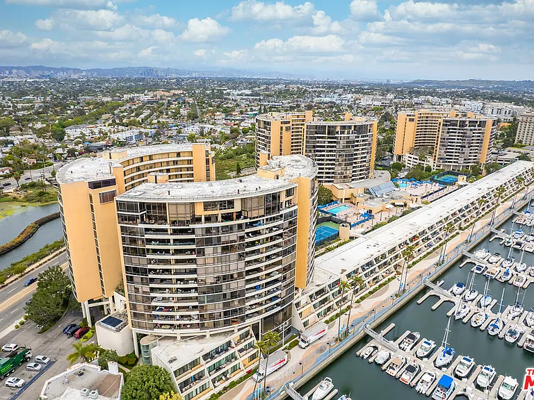 4265 Marina City Dr #415 — Photo 58