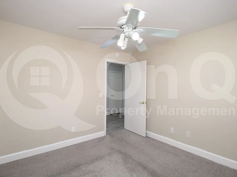 208 W Jasper Dr — Photo 17