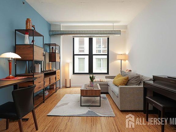 2nd image of 232 Pavonia Ave APT 312