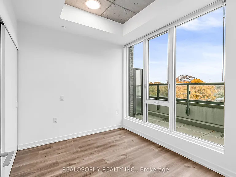 115 Larchmount Ave #504 — Photo 5