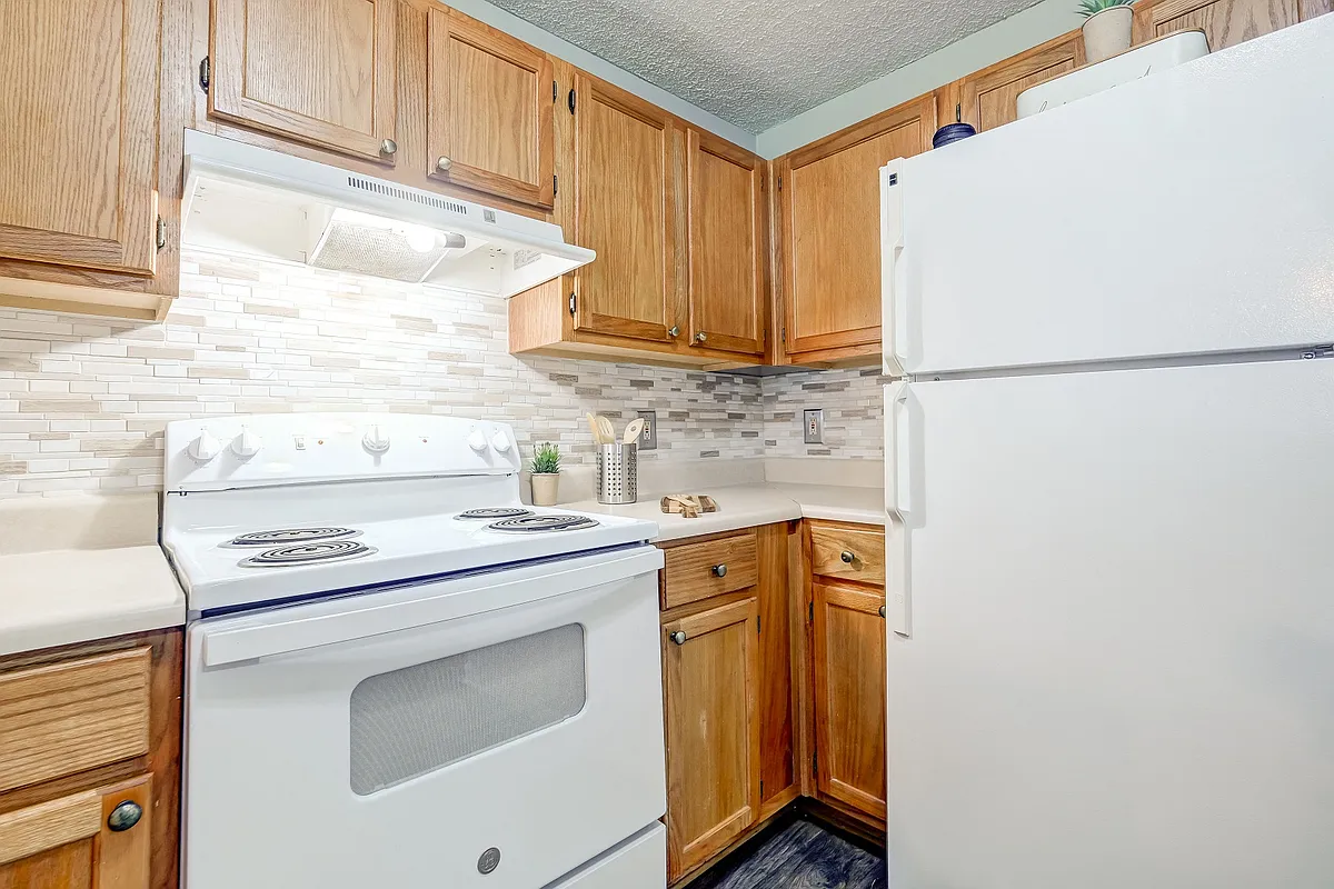 Building Photo - Highland Ridge Apartment Homes