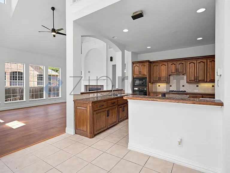 4509 Brittany Dr — Photo 30