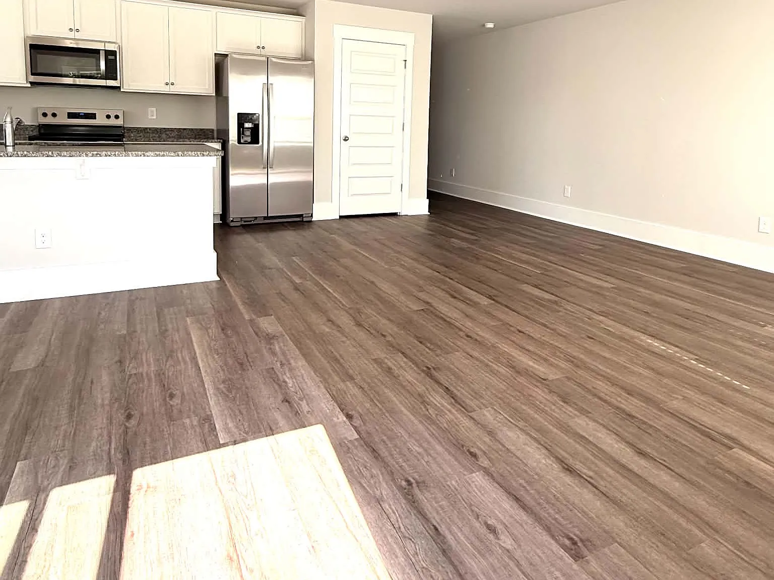 4 bed, 2.5 bath, 1555 sqft, $2,250 — Photo 3