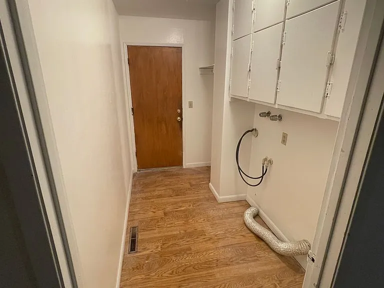 14107 Norwich Cir — Photo 24