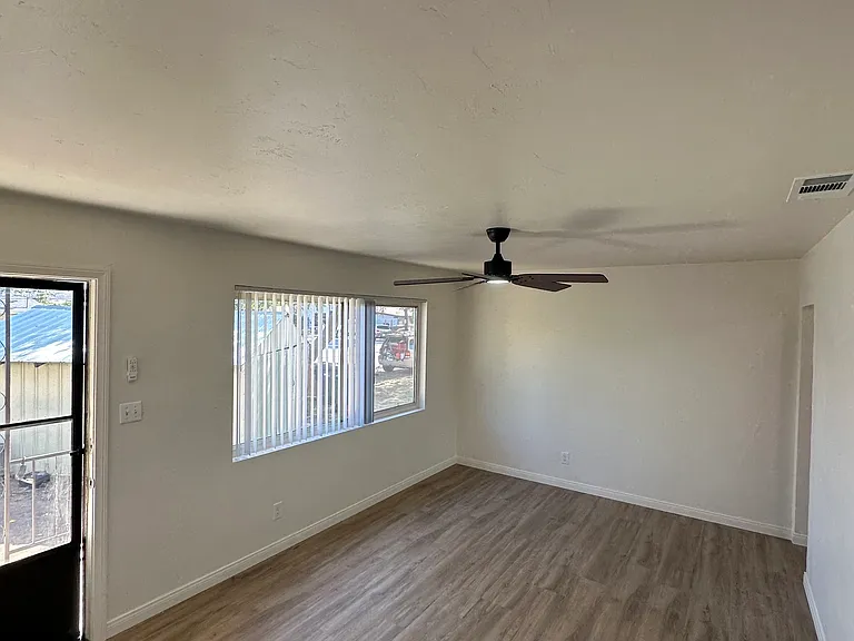 8704 Lind Vern Ct #8704 — Photo 11