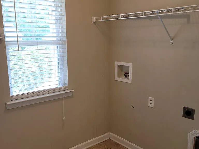 104 Clydesdale Ct — Photo 14