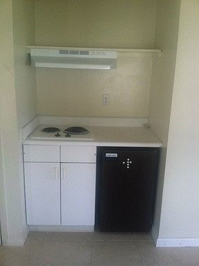 2nd image of 4910 Coronado Pkwy APT 4