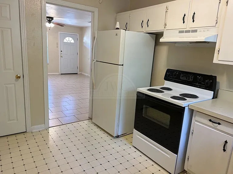 1608 Duncan Ave — Photo 10