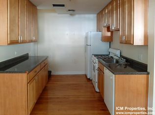3914 N Pine Grove Ave #3912-G, Chicago, IL 60613