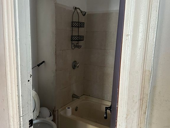 4th image of 91 Geneva Ave