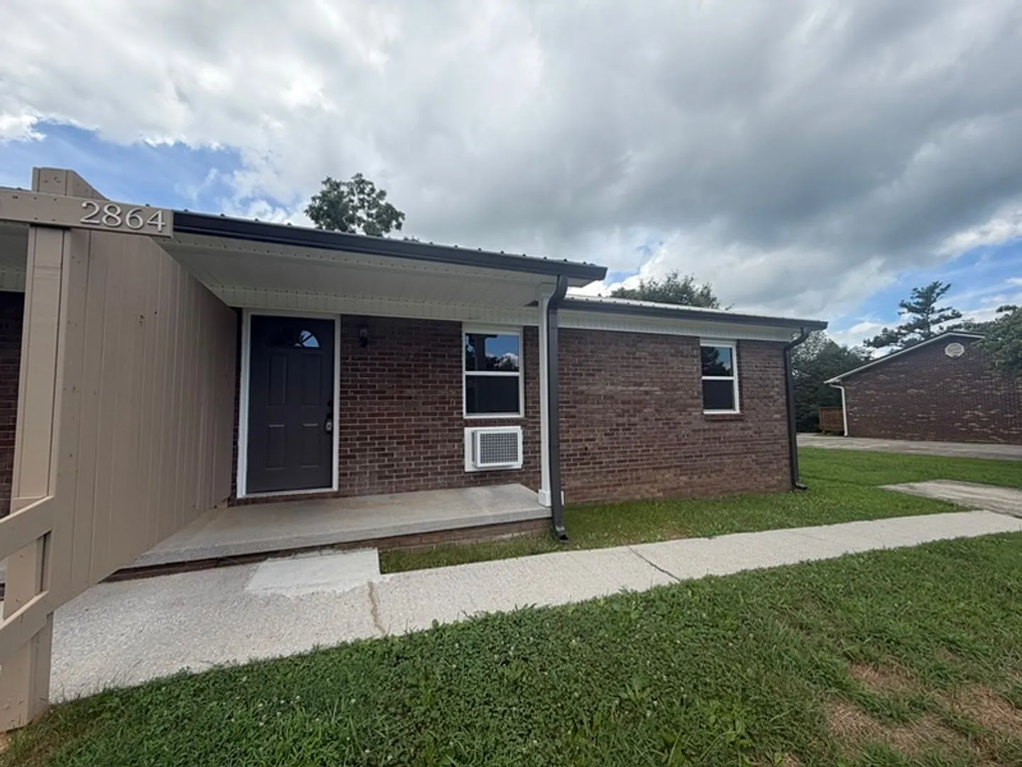 2860-2864 BRD — Photo 1