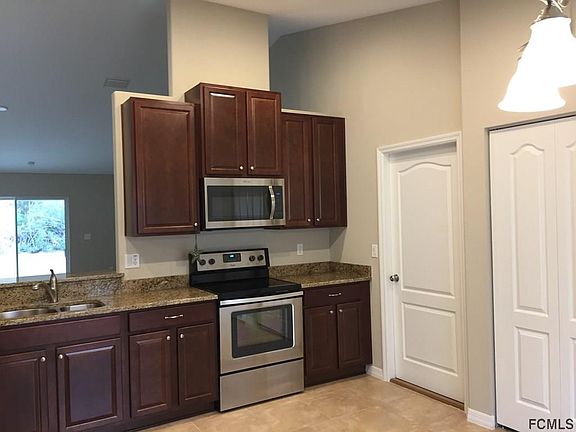 3rd image of 17 Pineland Ln
