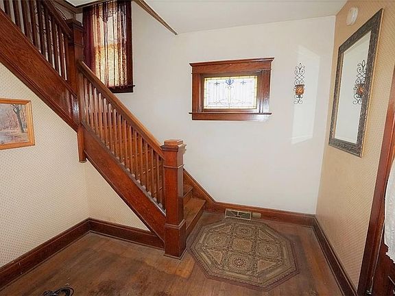 5th image of 133 Keil St