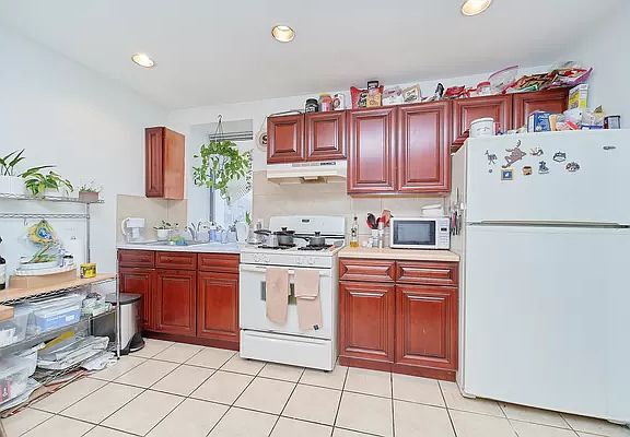 3rd image of 1627 Park Ave APT 2D