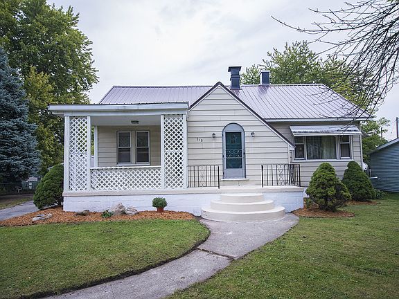 Home has great curb appeal!
