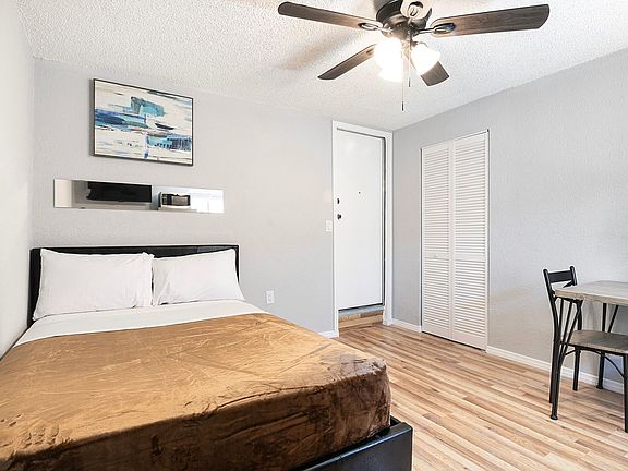 2nd image of 930-932 Fraser Ave #13